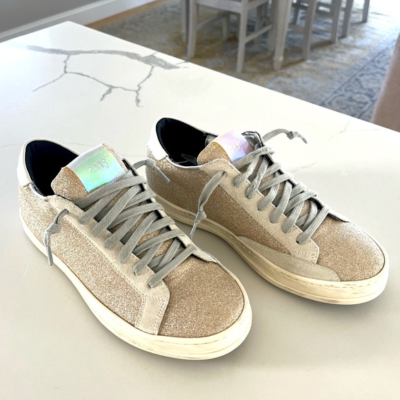 P448 - Glitter Sneakers Gold Metallic Low Top - Slip on - Sz EU 38 / US 8 - Picture 1 of 8